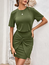 Women's Casual Solid Color Round Neck Knit Slim Body Pack Hip Dress