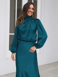 Elegant women's satin long sleeve loose dress